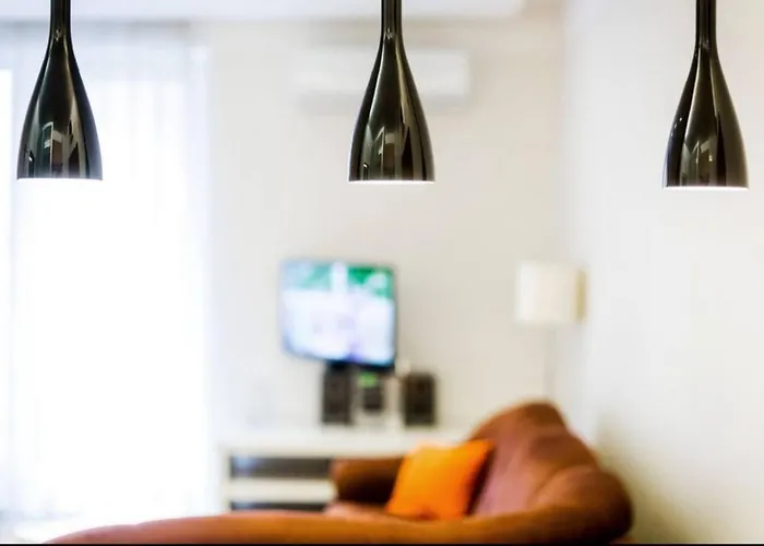 Orangehomes One Bedroom Modern Apartment In The City Center
